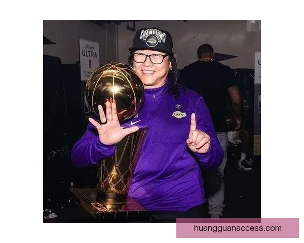 传奇魔术师豪夺二十枚冠军戒指湖人生涯独揽十一枚辉煌成就